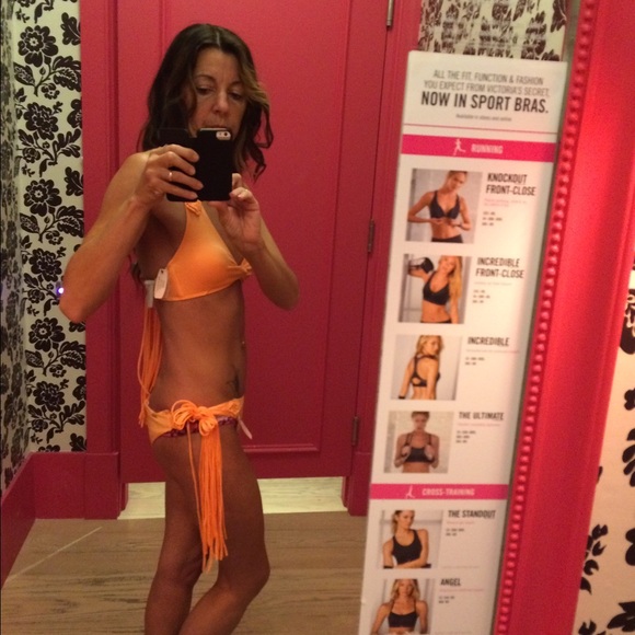 Vs bikini - Picture 1 of 2